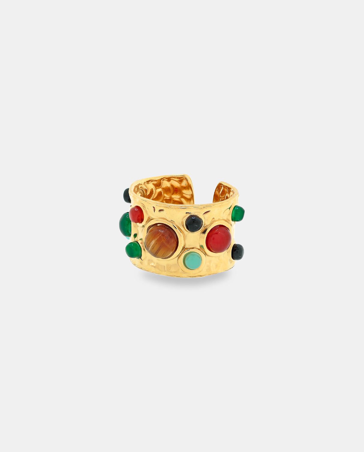 Anillo ancho en acero dorado con piedras de colores.